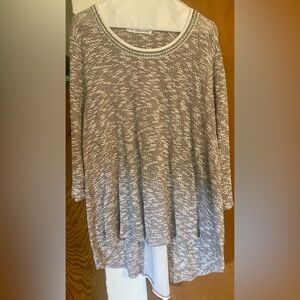 Maurices 24”PTP Sz:2 3/4 Sleeves Heathered Knit Beaded Neckline